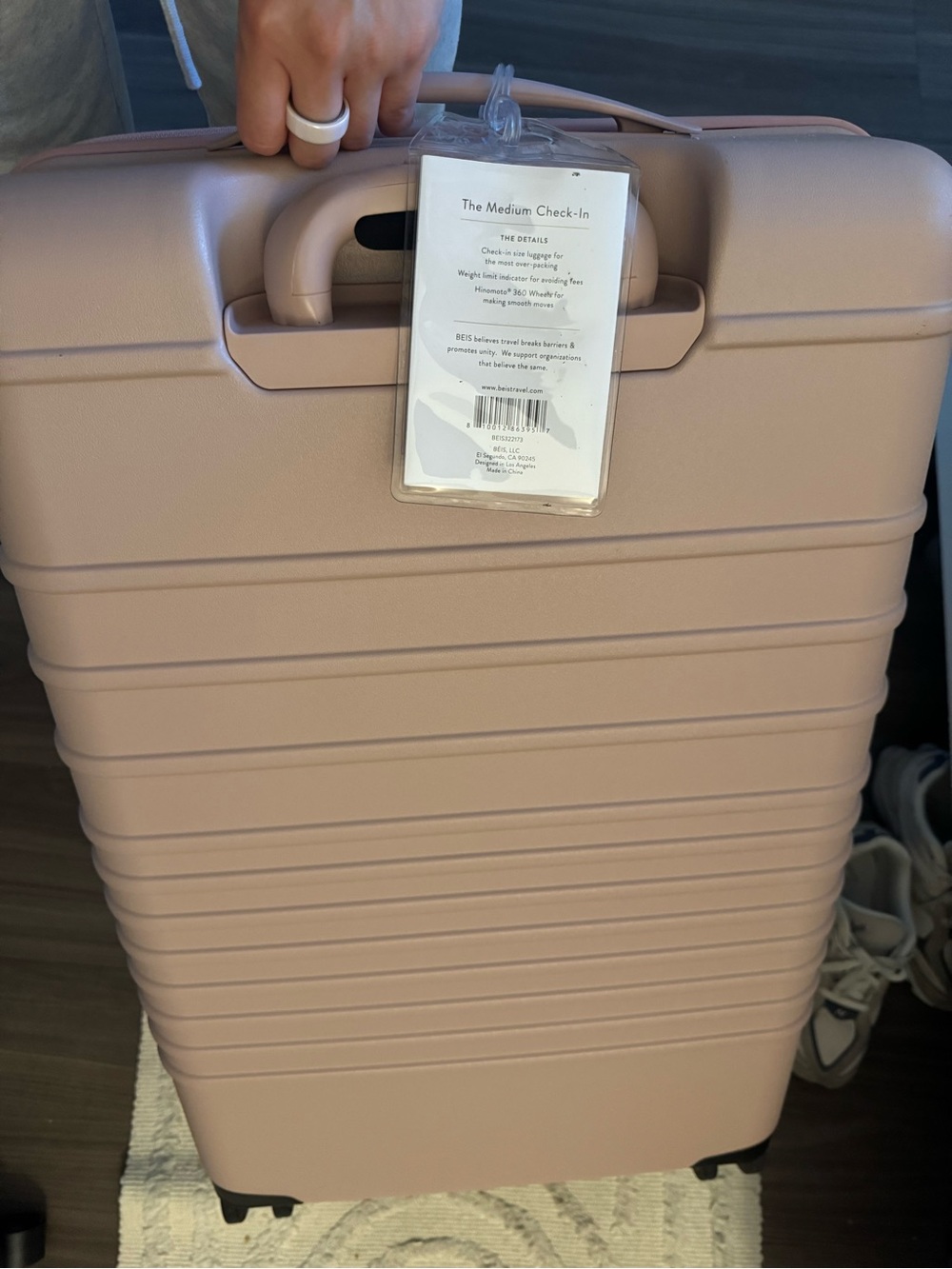 NWT medium BEIS Rose Pink Ridged Hardside Spinner Suitcase